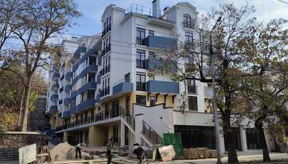 3-к квартира, 105 м², 2/7 эт.