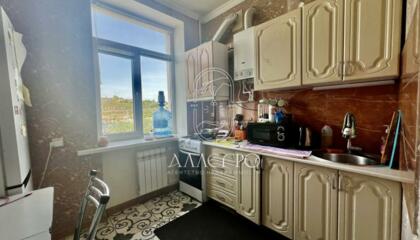 2-к квартира, 50 м², 3/3 эт.