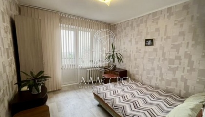 Комната, (всего 2 ком.), 54 м², 3/12 эт.