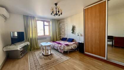 2-к квартира, 55 м², 2/5 эт.