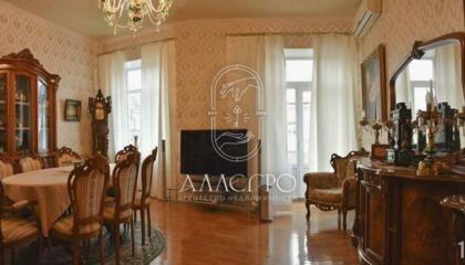 6-к квартира, 172 м², 3/3 эт.