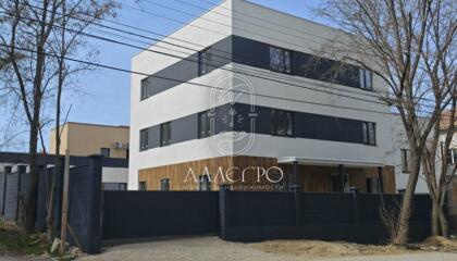 Дом, 450 м², 3 эт.