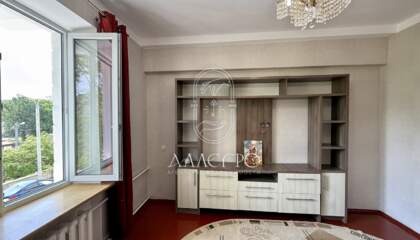 2-к квартира, 52 м², 2/3 эт.