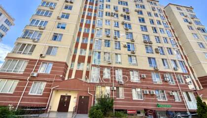 Студия, 42 м², 2/10 эт.