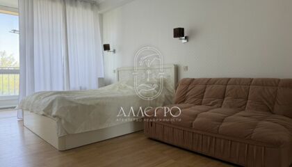 2-к квартира, 58 м², 3/10 эт.